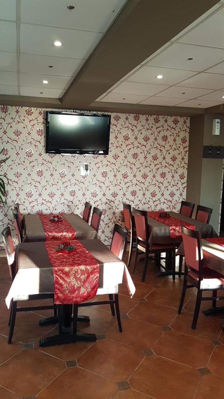 Hotel Viva Плоєшті Екстер'єр фото