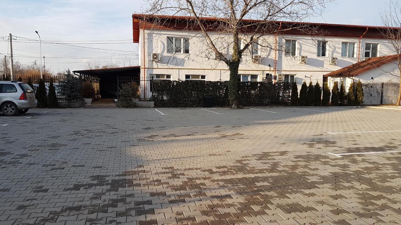 Hotel Viva Плоєшті Екстер'єр фото